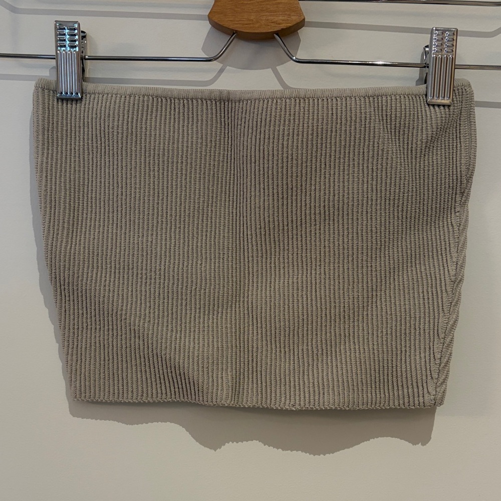 Aritzia Babaton Sculpt Knit Cropped Tube Top